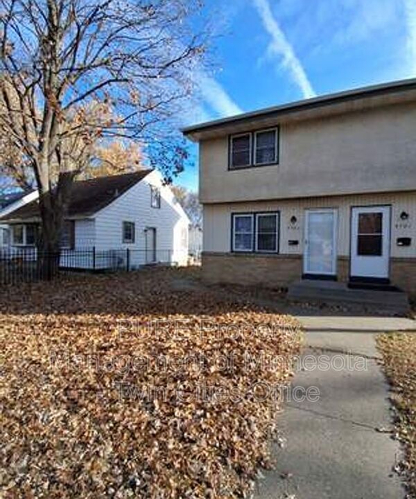 2nd image of 4703 5th St NE