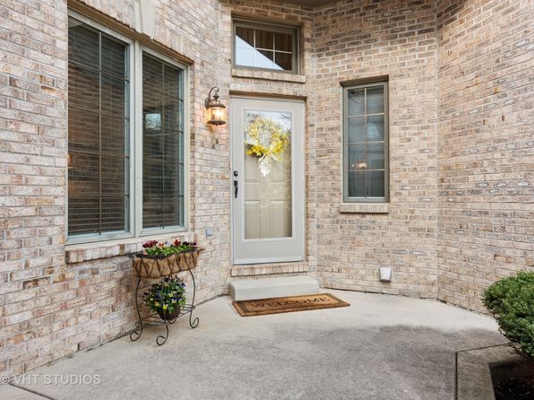 26W116 Klein Creek Dr, Winfield, IL 60190