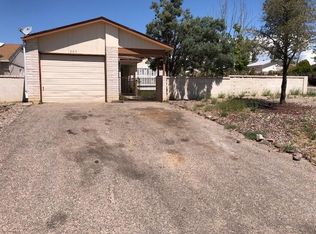 205 Pearl Dr NE, Rio Rancho, NM 87124