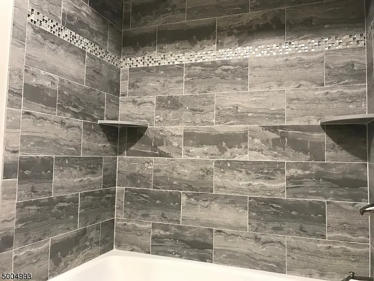 50 Carriage Ln — Photo 10