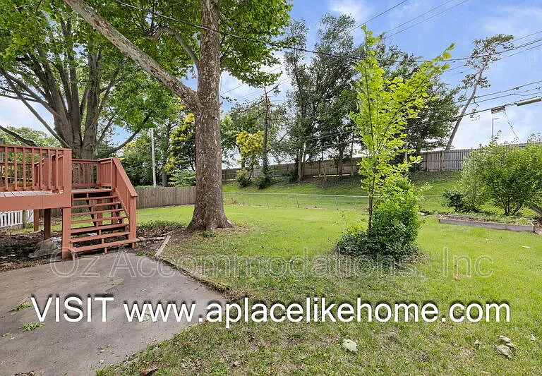 9514 Glenwood St — Photo 33