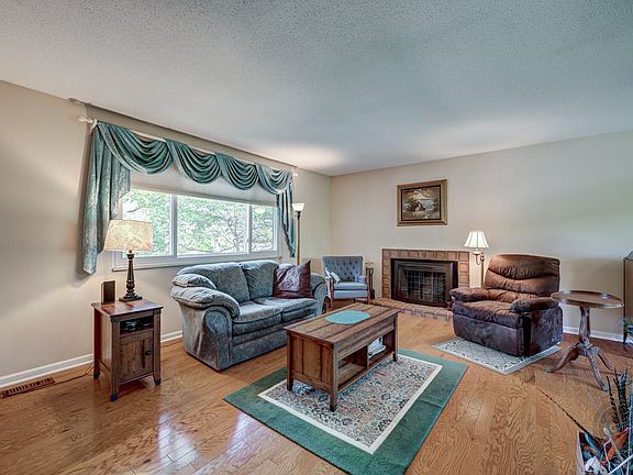 4th image of 2716 Wild Plum St