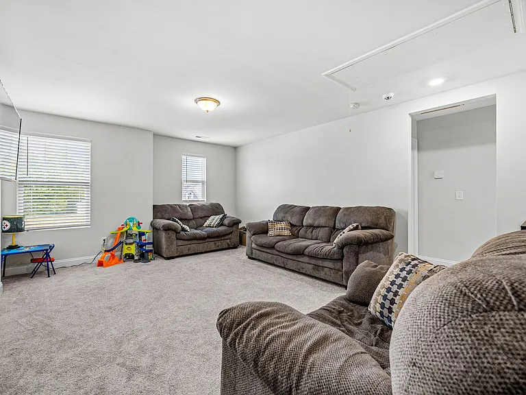 842 Tuscarora Trl — Photo 40