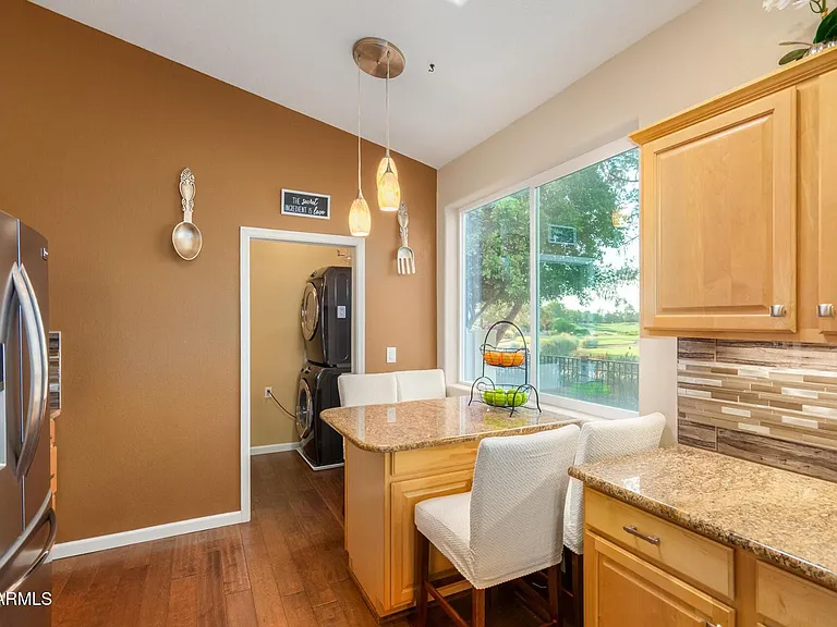 3341 E Fremont Rd — Photo 11