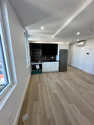 Rented by Aron Fried, LREB | media 2