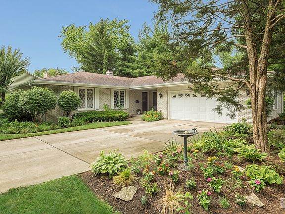 3rd image of 2331 Tanglewood Dr