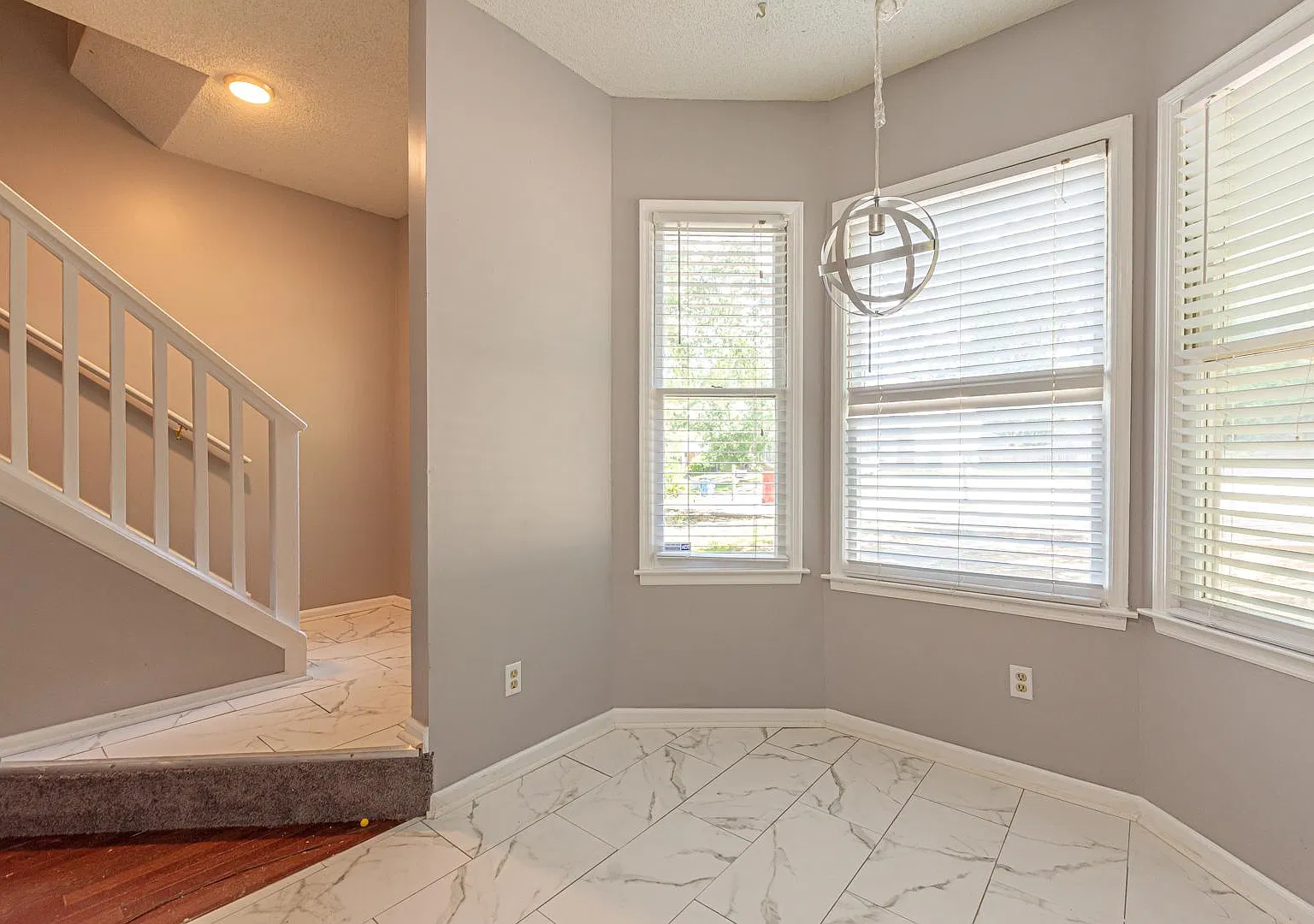 2 bed, 2.5 bath, 1332 sqft, $1,450 — Photo 4