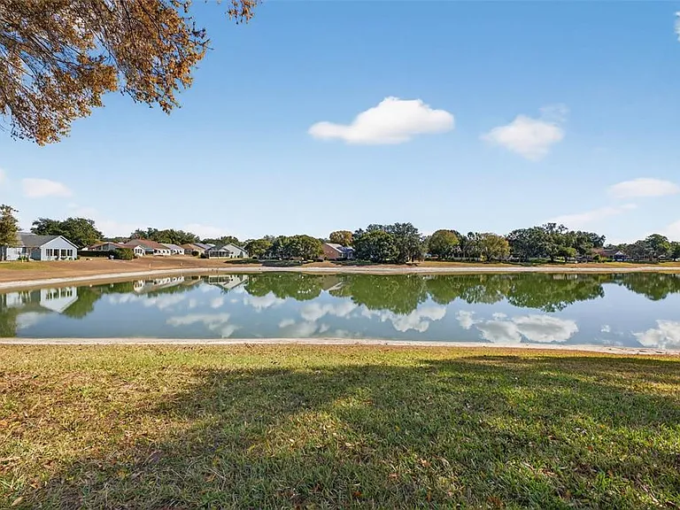 411 Del Mar Dr — Photo 31