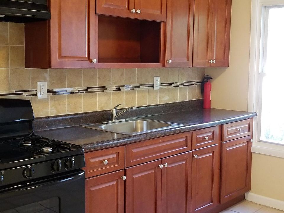 1st image of 163 Taylor St #1