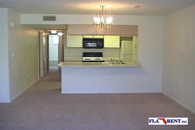 * Coming Soon! * 3 Bedroom / 2 Bath Condo (Near Disney!) — Photo 4