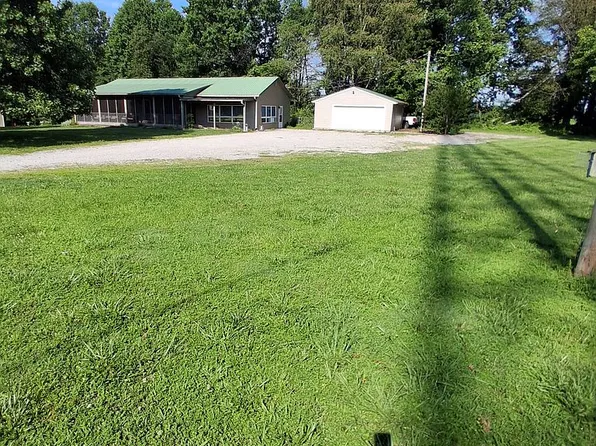 807 Stray Winds Rd, Campbellsville, KY 42718