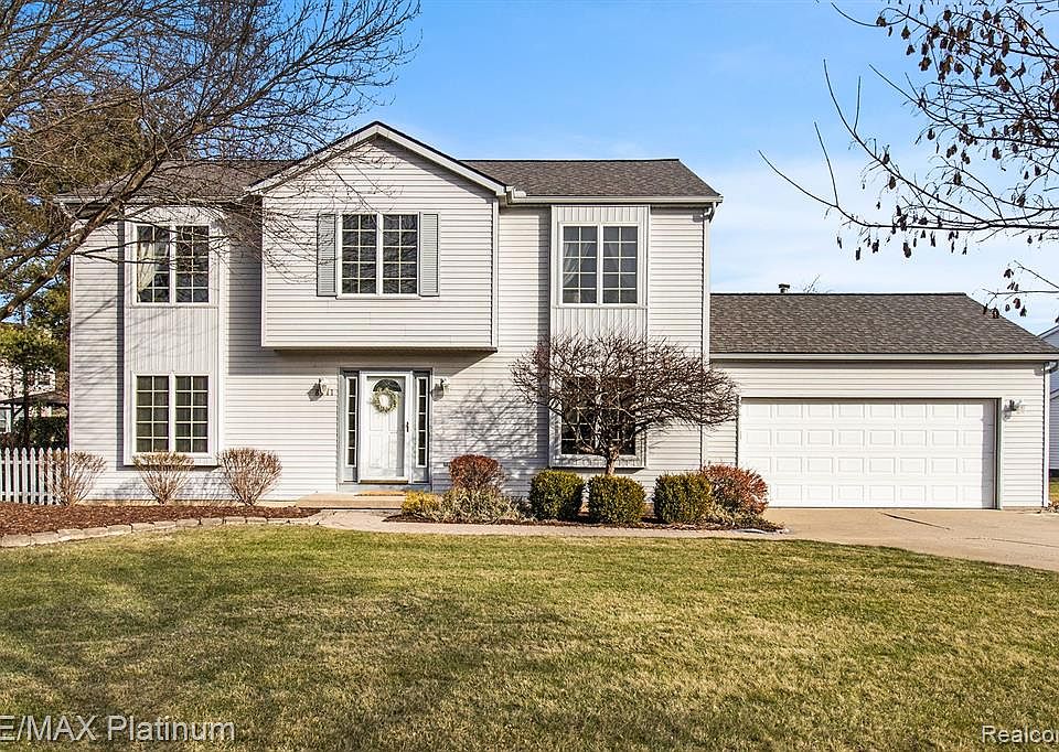 1st image of 8911 Meadow Farm Dr