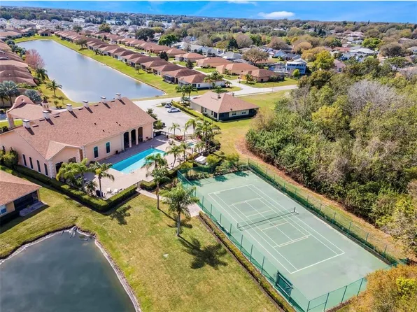 1566 Vienna Square Dr, Winter Haven, FL 33884
