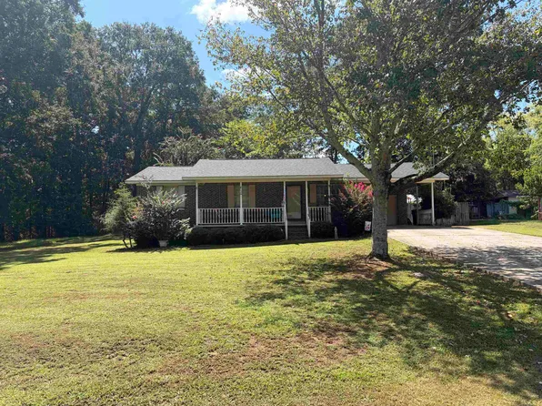 122 Franklin Estates Dr, Russellville, AL 35654