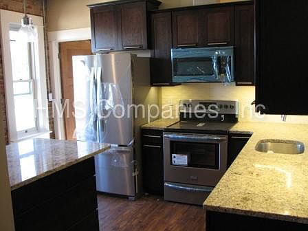 4th image of 131 W Cedar St Unit 1