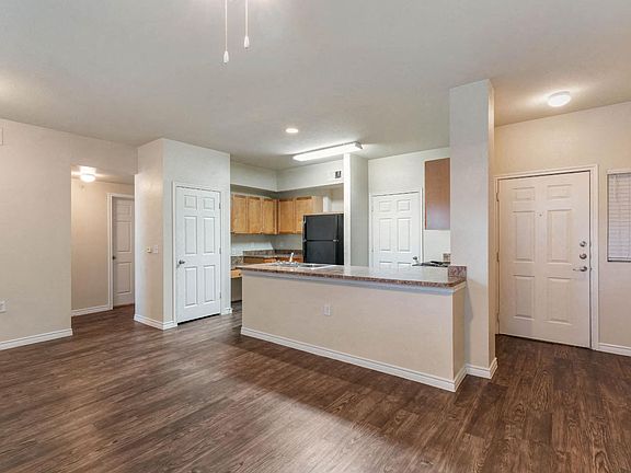 2nd image of 4307 Old Decatur Rd #1218