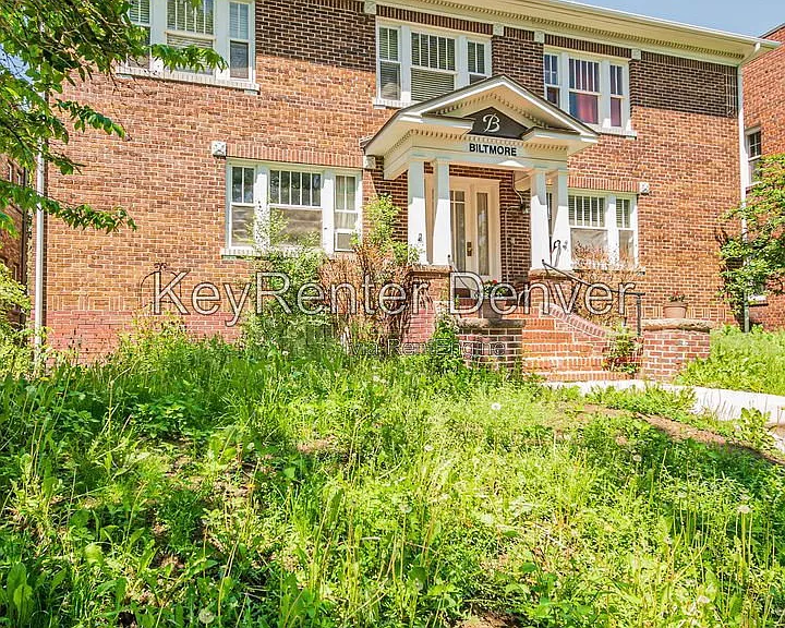 945 N Washington St #100 — Photo 51