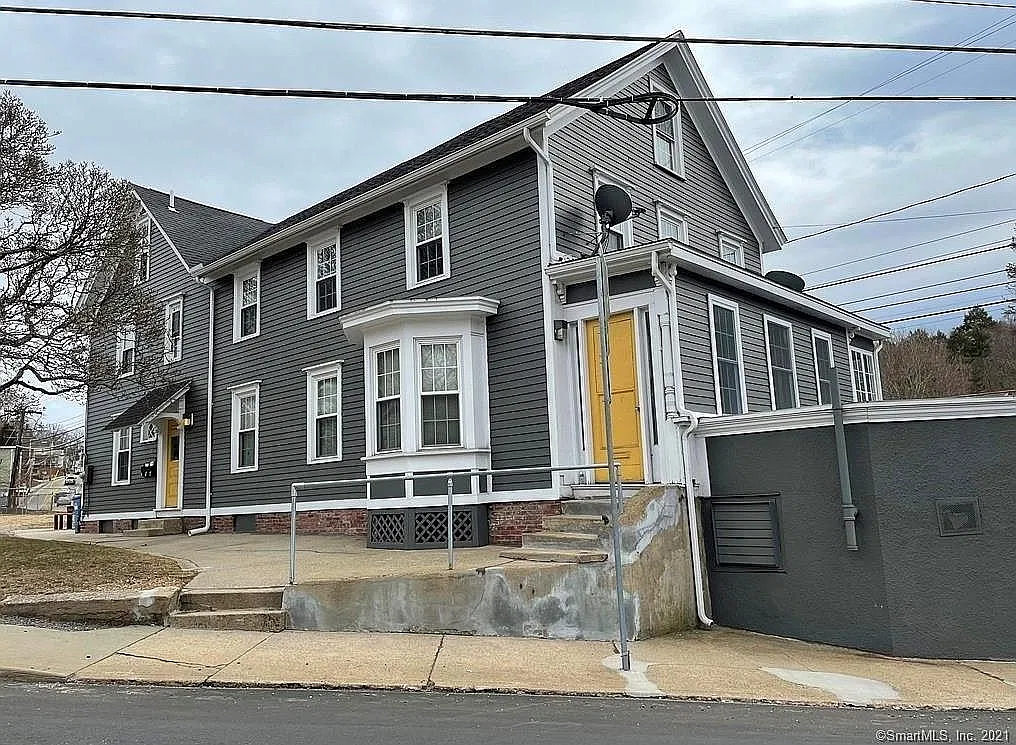 524 East Main Street - 4 — Photo 1