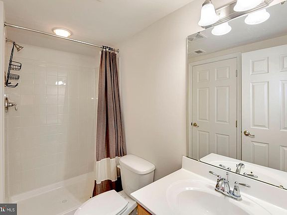 4th image of 2131 Congresbury Pl