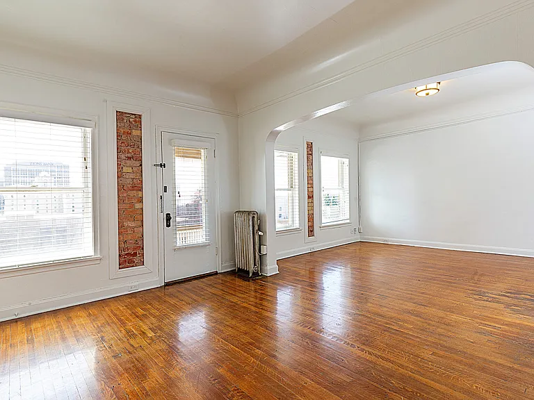 Kensington Apartments — Photo 48