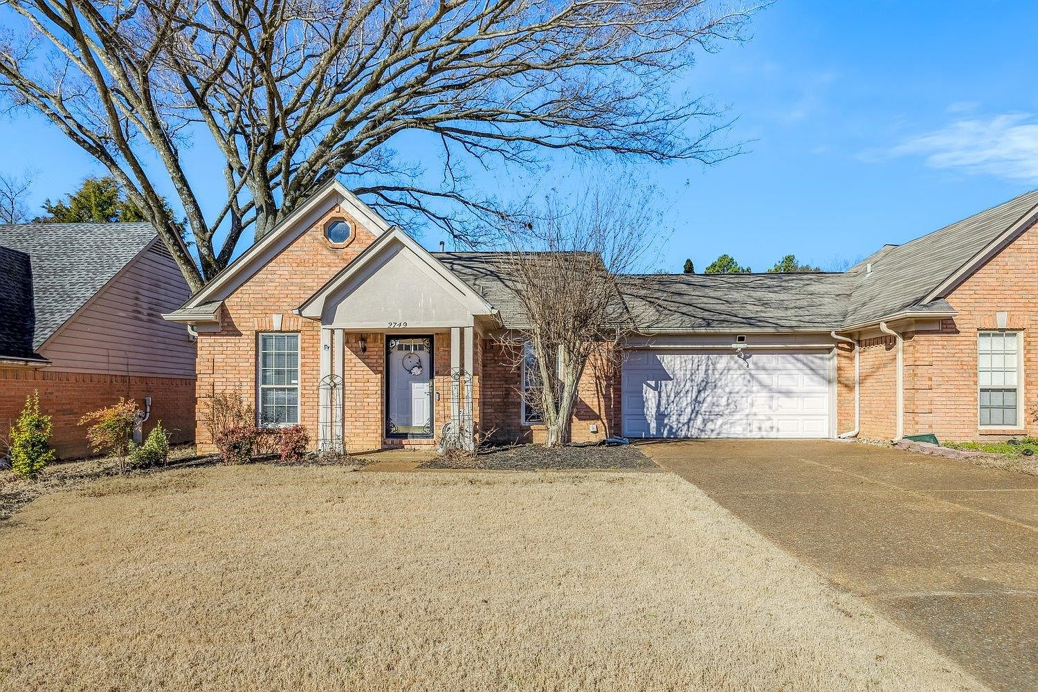 2749 Colonial Towers Dr