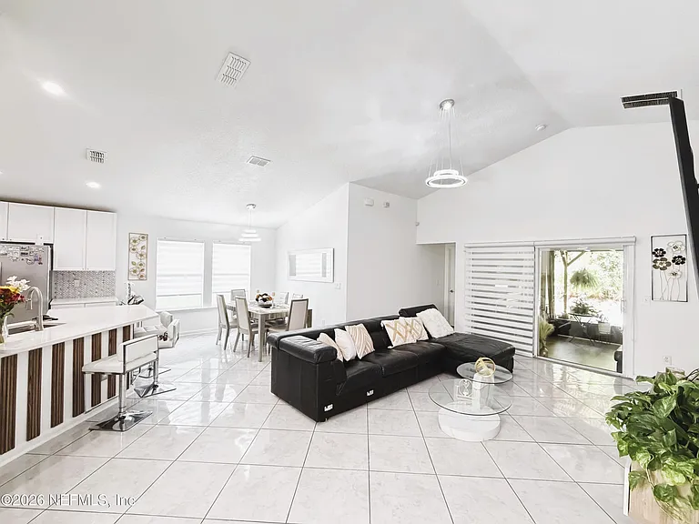 13752 Goodson Pl — Photo 5