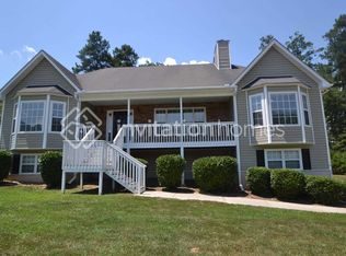 15 Waters Edge Dr SE, Acworth, GA 30102