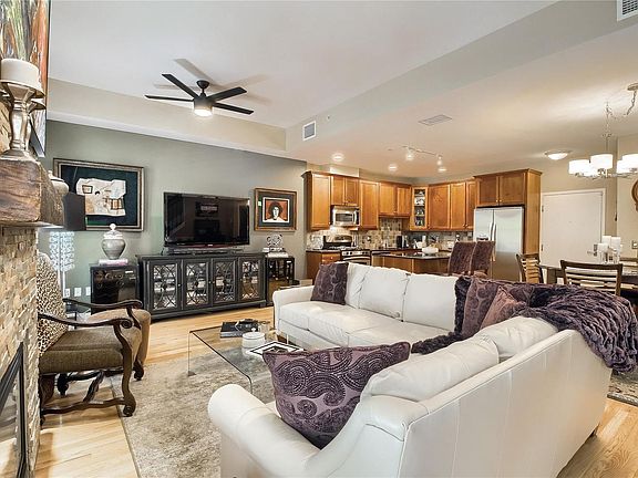 5th image of 1950 N Logan St APT 104