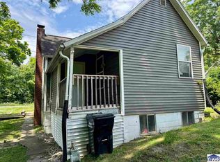 9852 N Knightsville Crawford St, Brazil, IN 47834