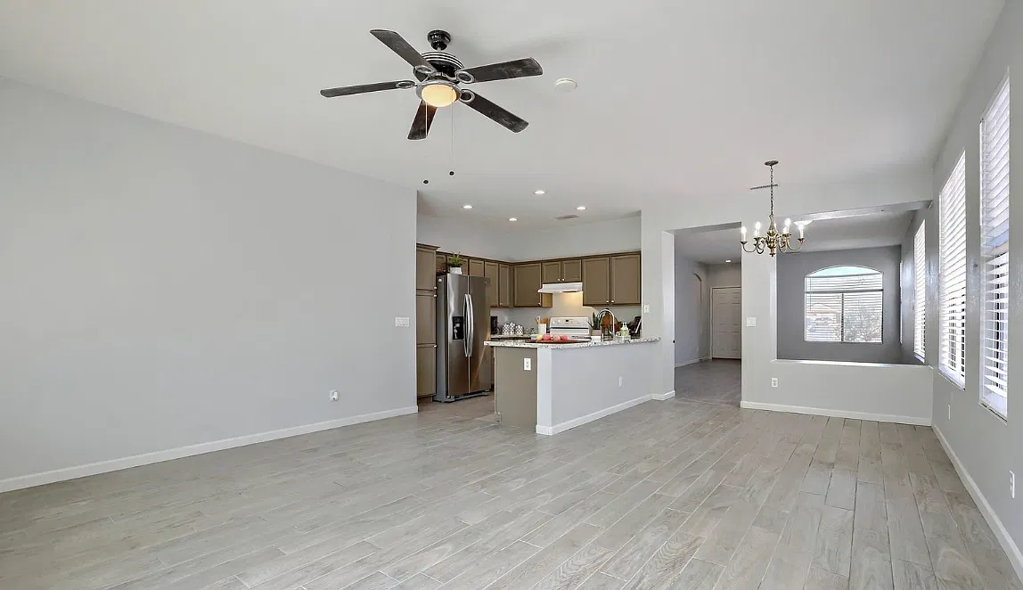 3 bed, 1596 sqft, $2,200 — Photo 3