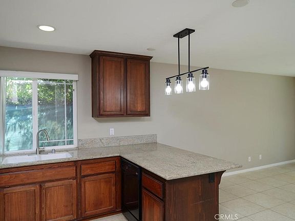 4th image of 5742 Magnolia Ave