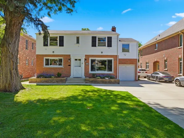 204 S Home Ave, Park Ridge, IL 60068