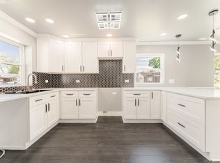 2808 Lexington Dr, Hazel Crest, IL 60429