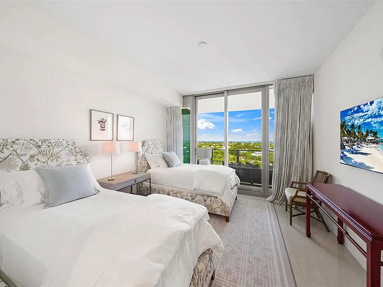 360 Ocean Dr #905S — Photo 17