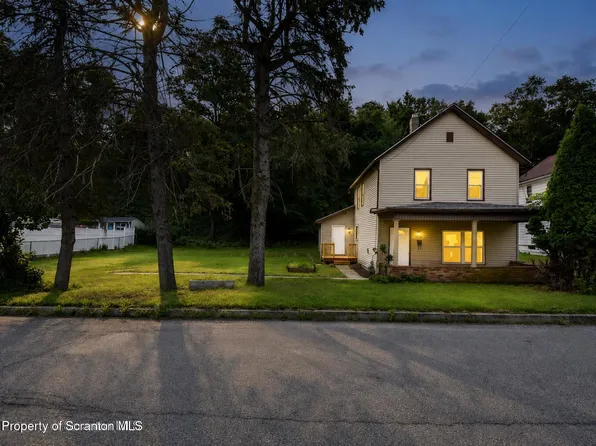 1662 Sweeney Ave, Scranton, PA 18508