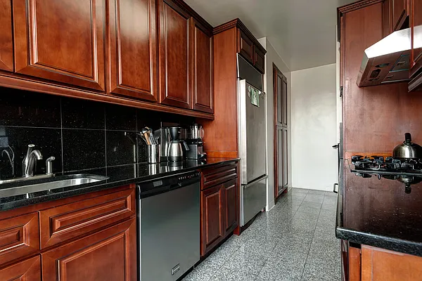 Rented by CORE | media 5