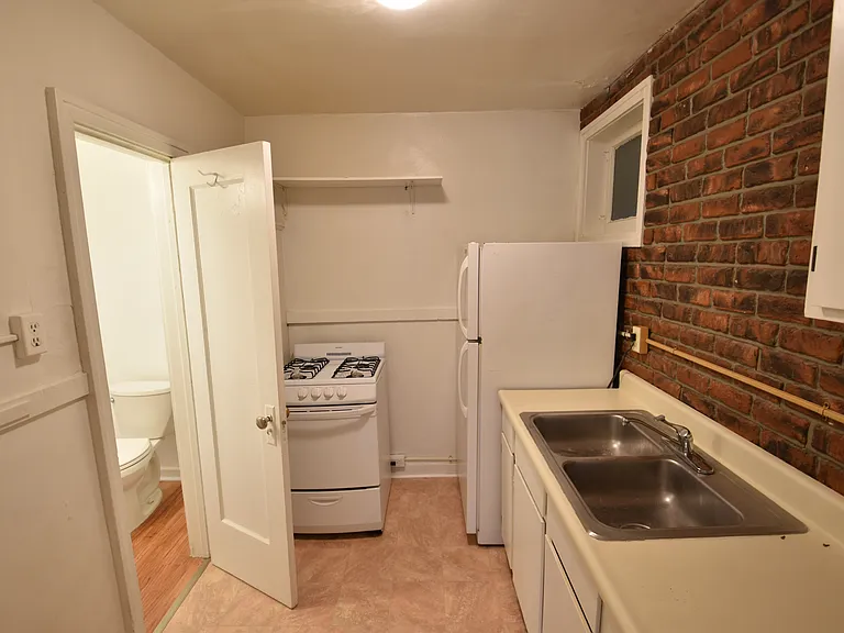 1145 Pennsylvania Ave #2 — Photo 7