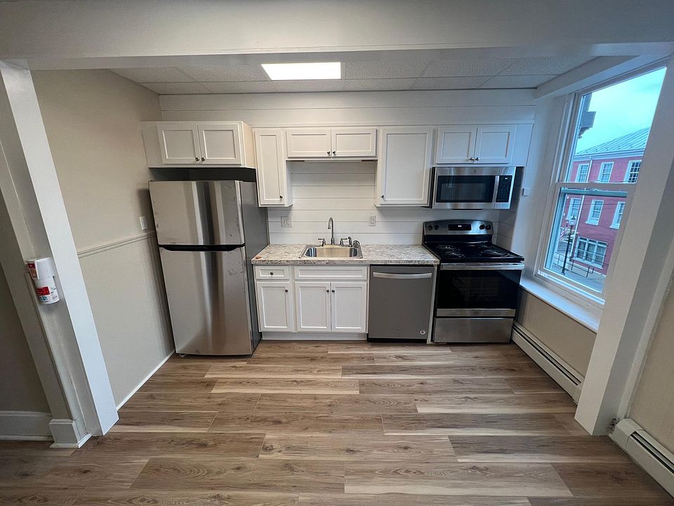 1st image of 9 N 4th St #2