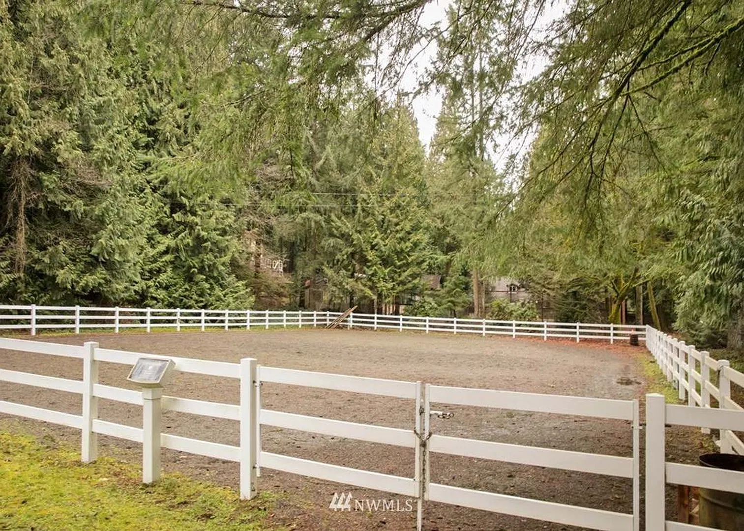 Private Bridle Trails Equestrian Retreat | Updated 4-Bedroom Home & 3-Stall Barn — Photo 3