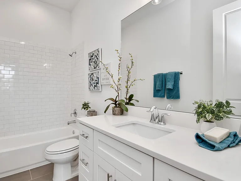 9029 Laverne Oak Ln — Photo 9