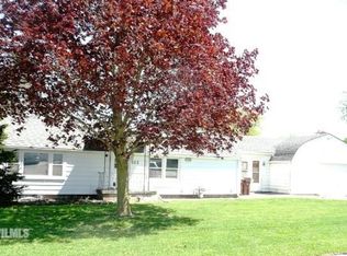 502 S Locust St, Lena, IL 61048