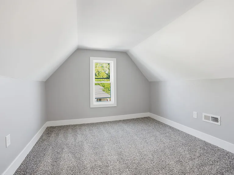 361 N Main St — Photo 36