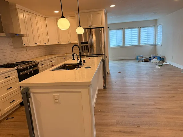 4 bed, 1542 sqft, $4,650 — Photo 3