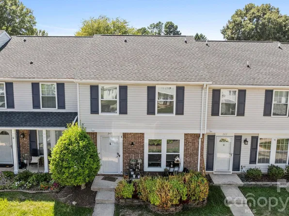 247 Water Oak Dr, Pineville, NC 28134