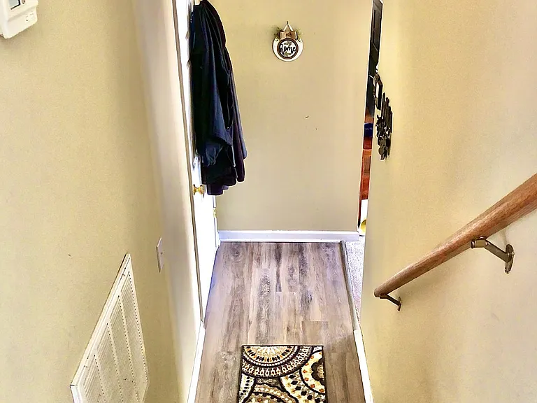 108 Edgehill Ln — Photo 14