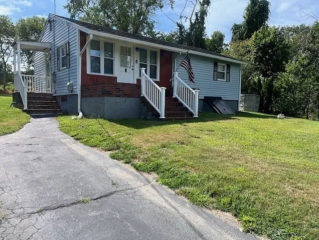 2 bed, 1.0 bath, 1140 sqft, $2,900 — Photo 2