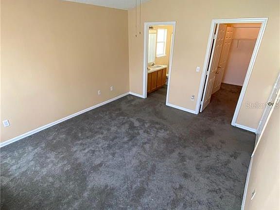 4th image of 910 Clear Creek Cir