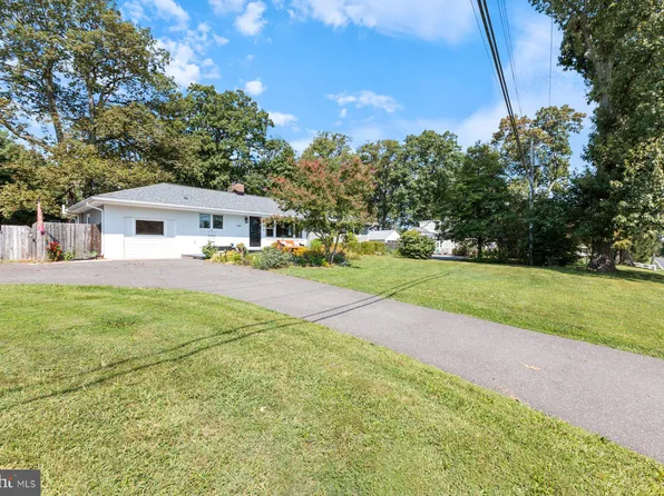 6608 Woodbine Rd, Woodbine, MD 21797