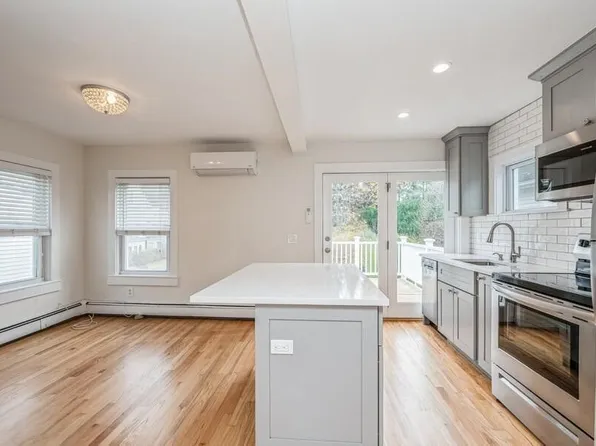 63 Le Grande Ave #2, Greenwich, CT 06830