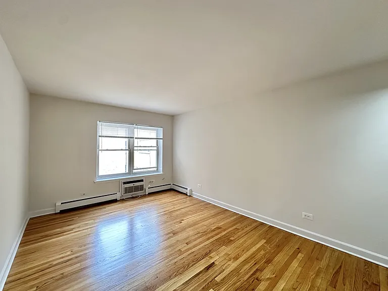 6830 N Sheridan Rd #264 — Photo 12